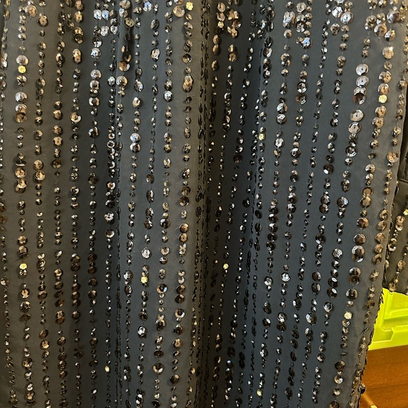 (238) ❤️ BNWT MAC DUGGAL
Sequined V Neck Bishop Sleeve Dress DRESS # 93593 - Picture 5 of 10